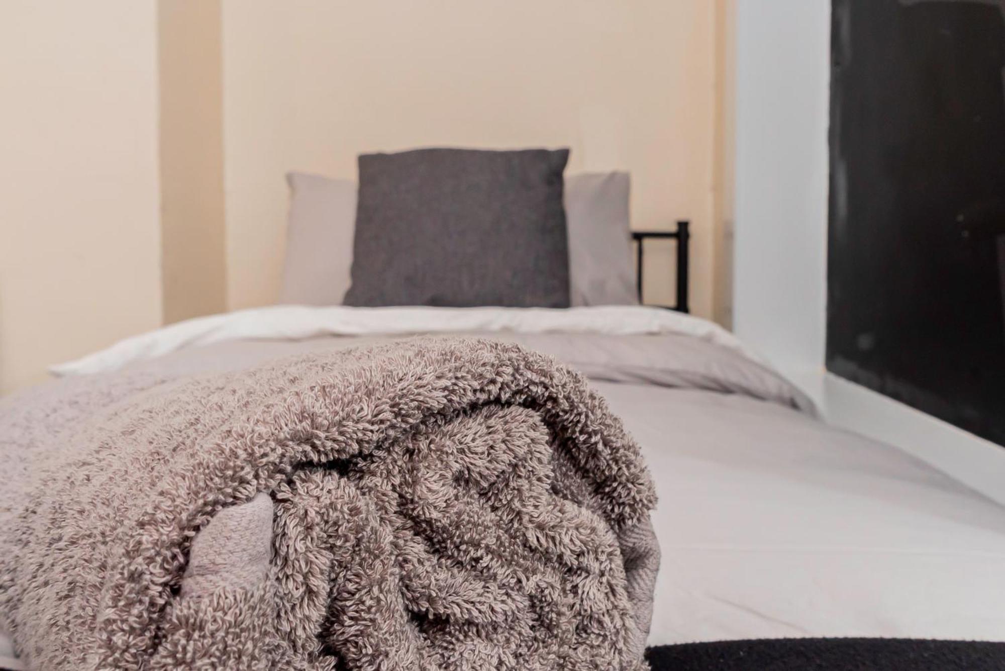 Shirley House 5, Guest House, Self Catering, Self Check In With Smart Locks, Use Of Fully Equipped Kitchen, Close To City Centre, Ideal For Longer Stays And Fawley Contractors Southampton Extérieur photo