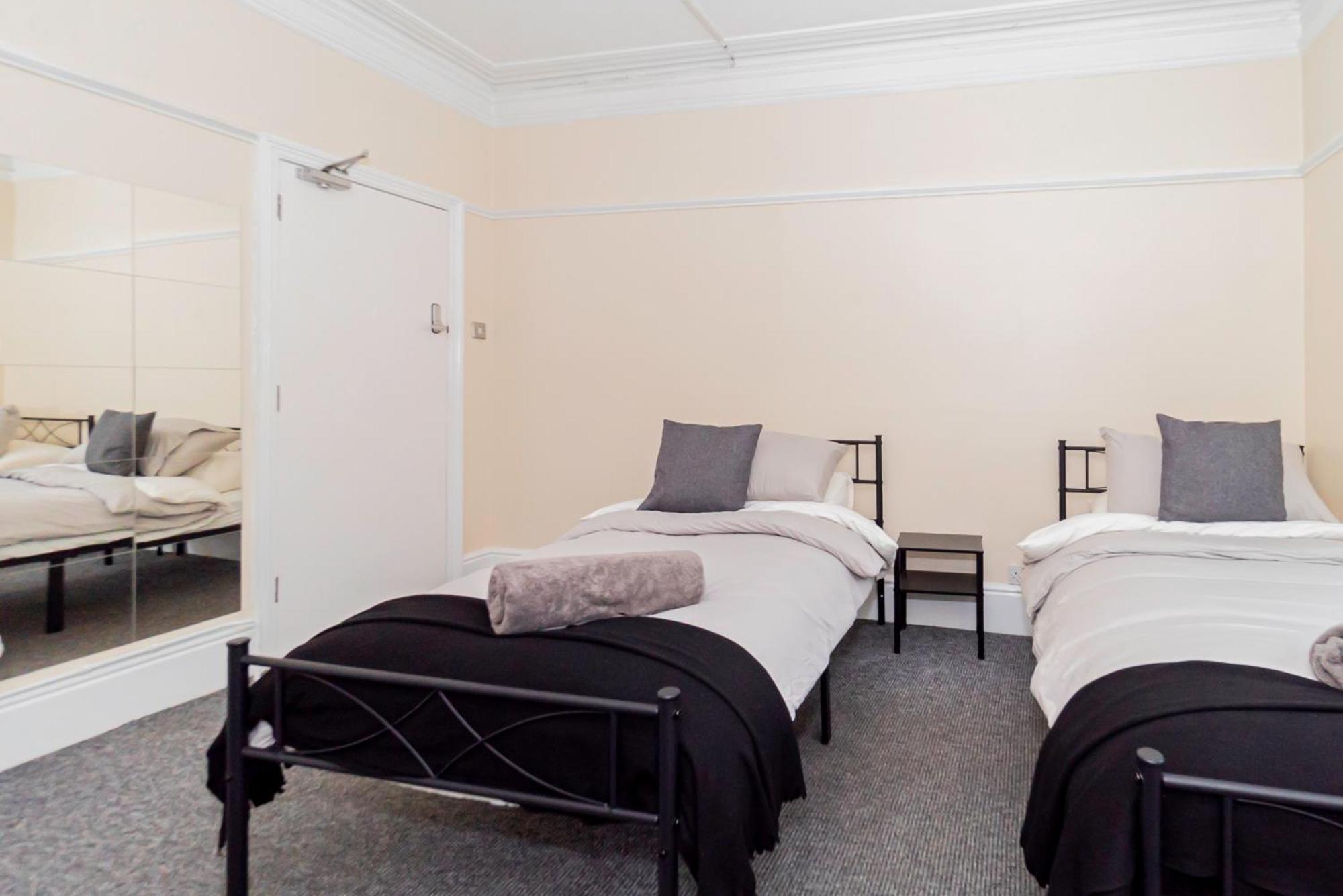 Shirley House 5, Guest House, Self Catering, Self Check In With Smart Locks, Use Of Fully Equipped Kitchen, Close To City Centre, Ideal For Longer Stays And Fawley Contractors Southampton Extérieur photo