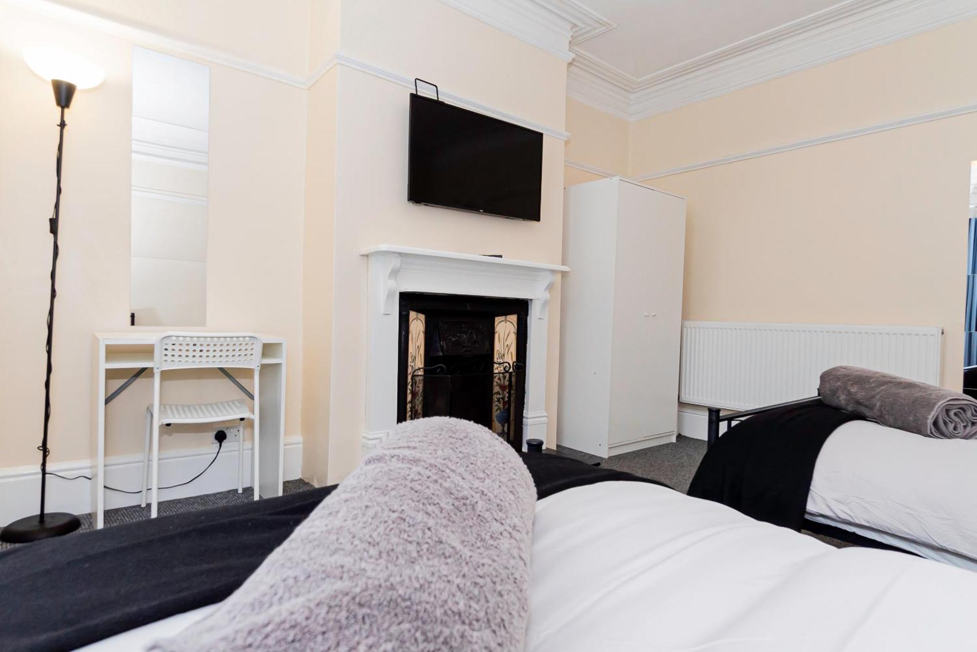 Shirley House 5, Guest House, Self Catering, Self Check In With Smart Locks, Use Of Fully Equipped Kitchen, Close To City Centre, Ideal For Longer Stays And Fawley Contractors Southampton Extérieur photo