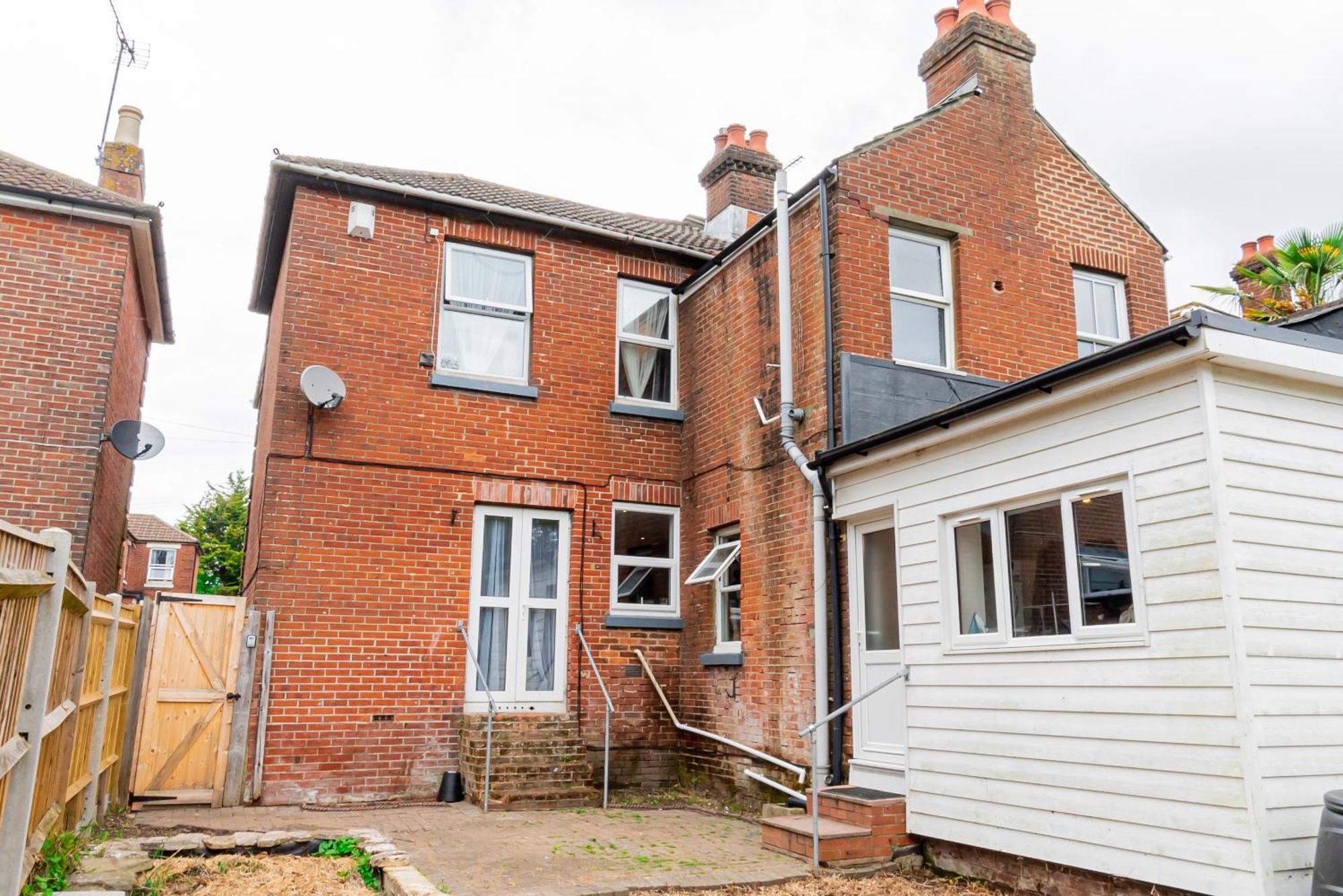 Shirley House 5, Guest House, Self Catering, Self Check In With Smart Locks, Use Of Fully Equipped Kitchen, Close To City Centre, Ideal For Longer Stays And Fawley Contractors Southampton Extérieur photo